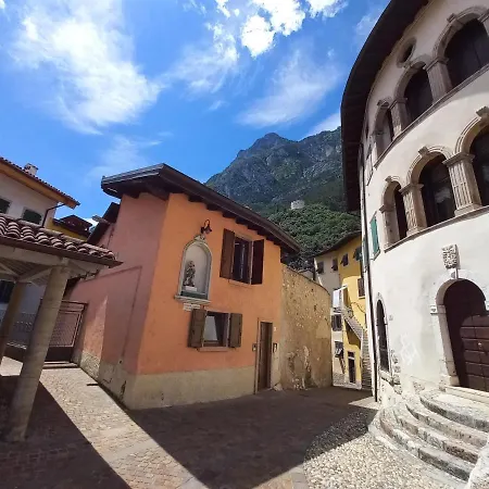North Apartment, Steps From The Garda Appartamento