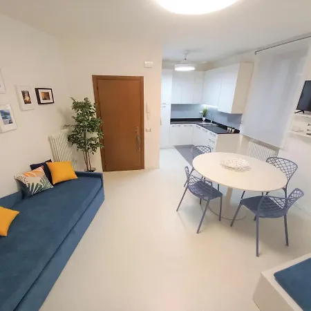 North Apartment, Steps From The Garda Appartamento Riva del Garda