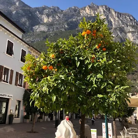 North Apartment, Steps From The Garda Appartamento *